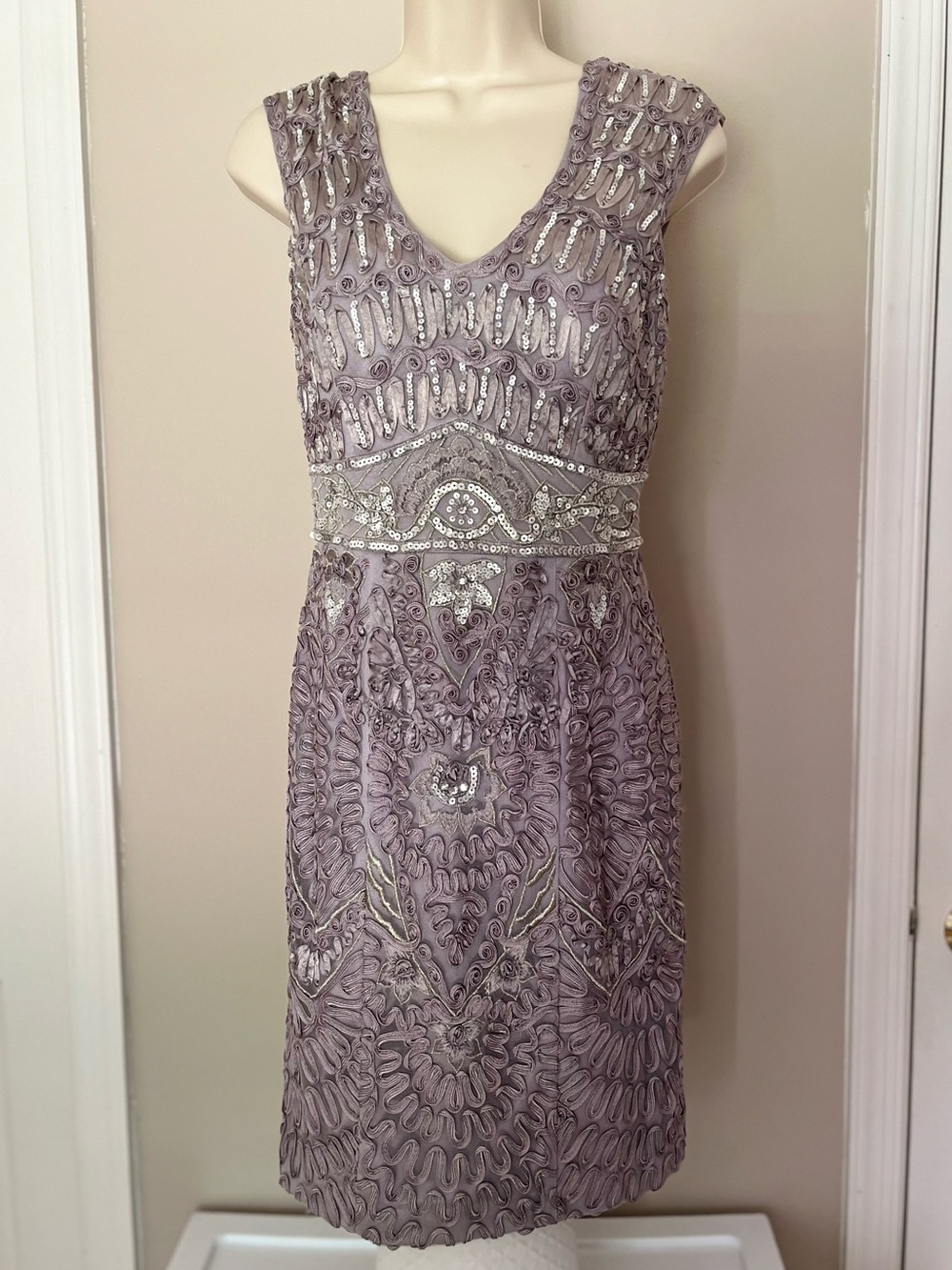 Sue Wong Lavender Silver Beaded V-Neck Sheath Dress size 6 women’s